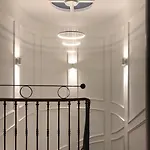 Lazare Maison De Maitre , De Standing Avec Parking Privatif A Seulement 7 Minutes A Pied Du Centre Historique De Διαμέρισμα