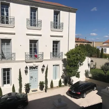 Lazare Maison De Maître , De Standing Avec Parking Privatif à Seulement 7 Minutes à Pied Du Centre Historique De Apartamento *