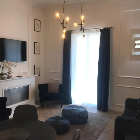 Lazare Maison De Maitre , De Standing Avec Parking Privatif A Seulement 7 Minutes A Pied Du Centre Historique De Béziers