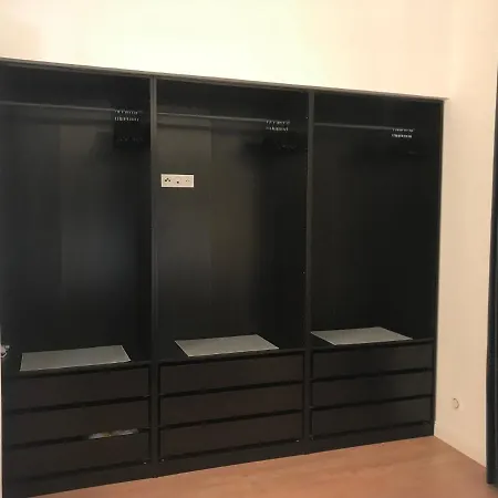 Lazare Maison De Maître , De Standing Avec Parking Privatif à Seulement 7 Minutes à Pied Du Centre Historique De Béziers
