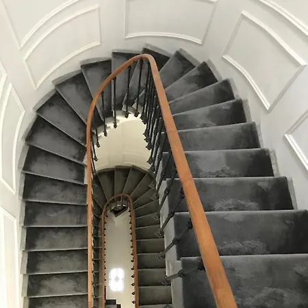 Apartamento Lazare Maison De Maître , De Standing Avec Parking Privatif à Seulement 7 Minutes à Pied Du Centre Historique De Béziers
