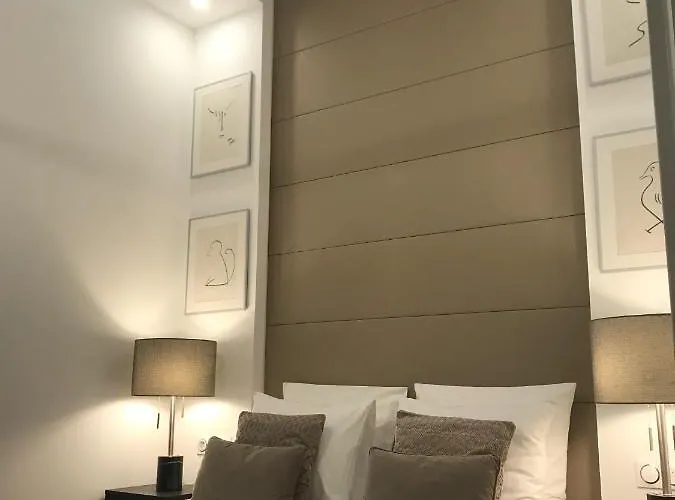 Appartement Lazare Maison De Maitre , De Standing Avec Parking Privatif A Seulement 7 Minutes A Pied Du Centre Historique De *