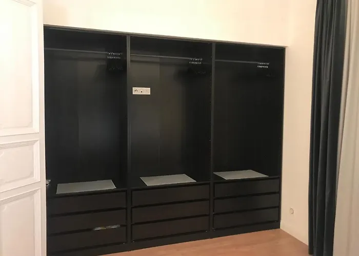 Lazare Maison De Maitre , De Standing Avec Parking Privatif A Seulement 7 Minutes A Pied Du Centre Historique De Béziers