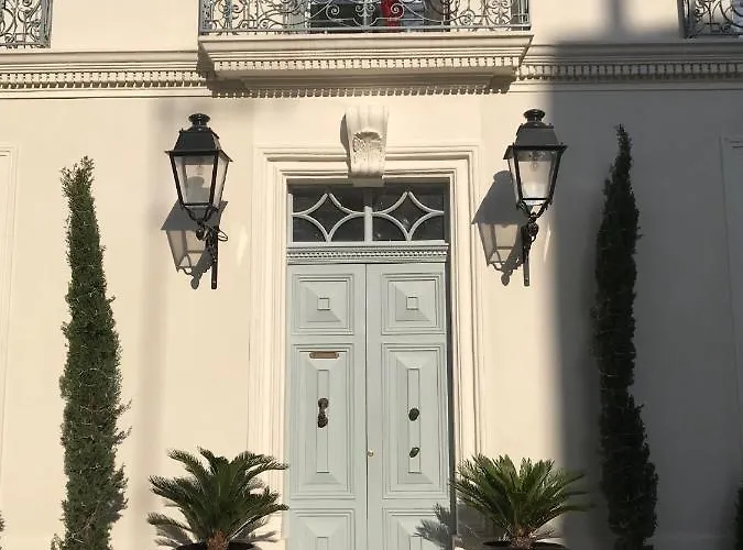 Lazare Maison De Maitre: Upscale With Private Parking Near Historic Beziers